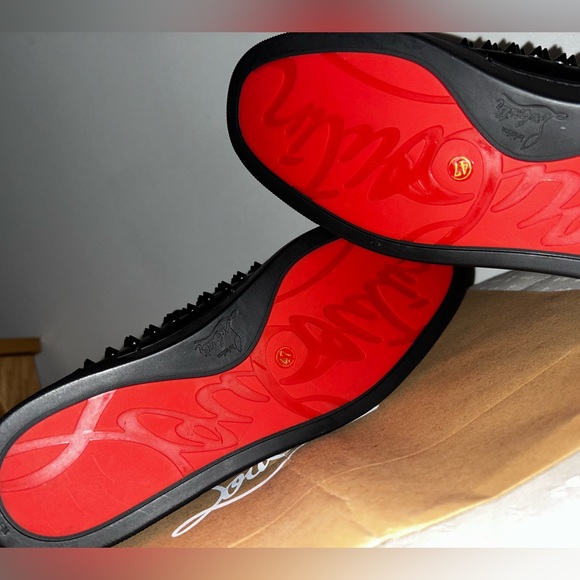 Louboutin new at a good price - Picture 7 of 14